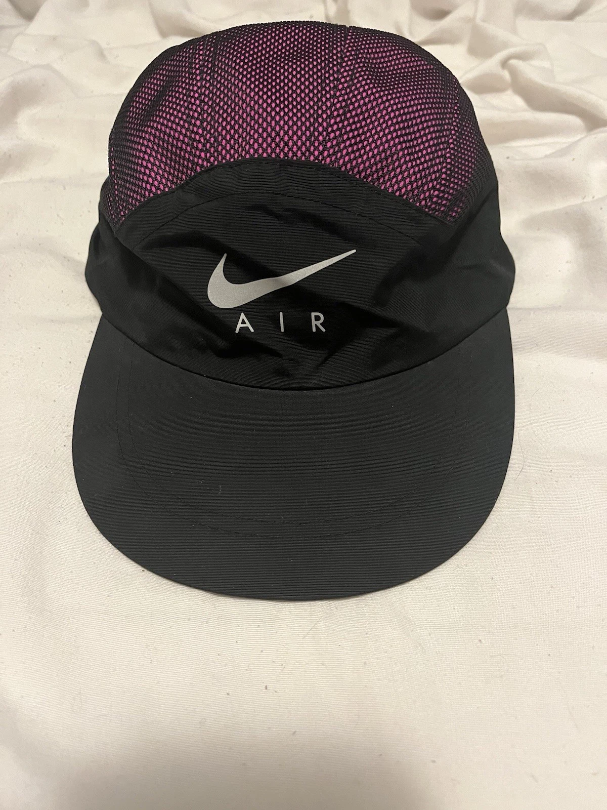Casquette de course trail Nike Supreme rose OS FW17