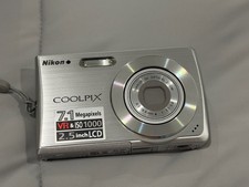 Nikon Coolpix S200 Digital Camera Silver 7.1M...