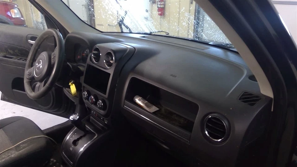 Jeep Patriot 2011 FRONT|LEFT Left Airbag 8154 Foto 4 de 4