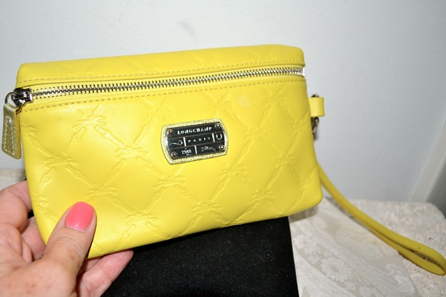 longchamp wristlet wallet