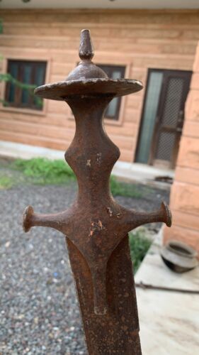 Vintage Old Hand Forged Iron Hilt Mughal King Hand Carving Sword Katar Talwar - Picture 2 of 12