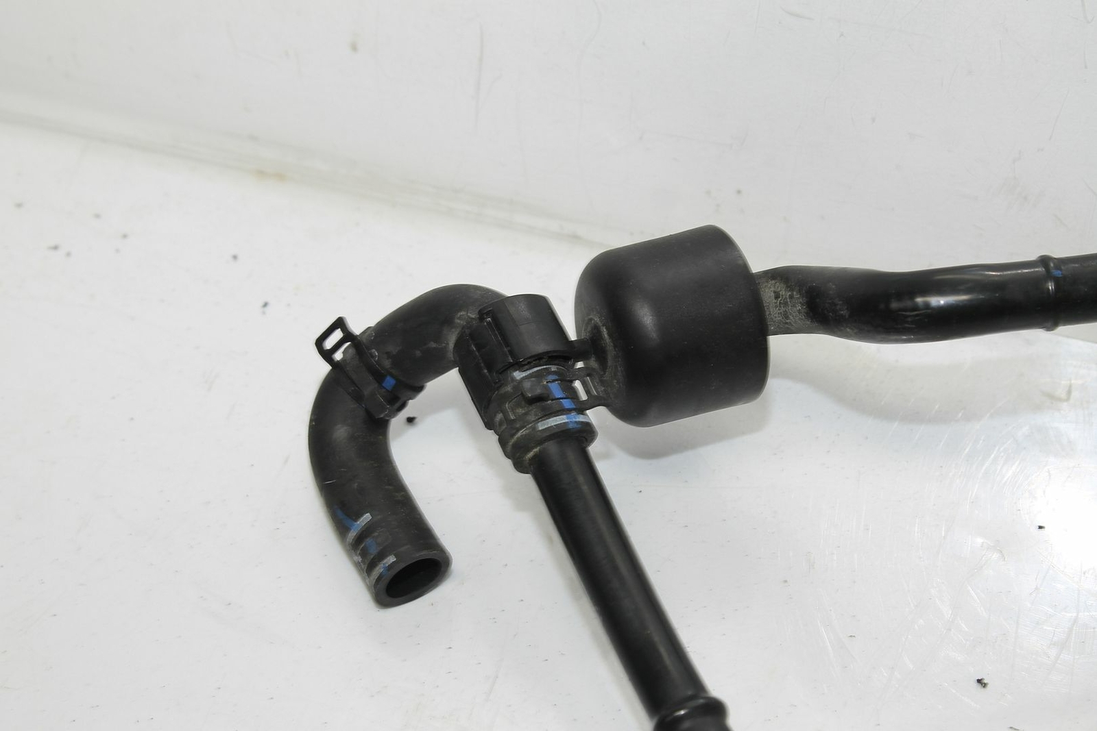 2019 LAMBORGHINI HURACAN LH LEFT DRIVERS EVAP AIR BREATHER LINES 4S0201752 15-20