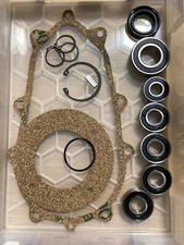 Gear Box Rebuild Kit For  A33220-022 , 021 , 030 Seals , Gaskets, Bearings, Oil