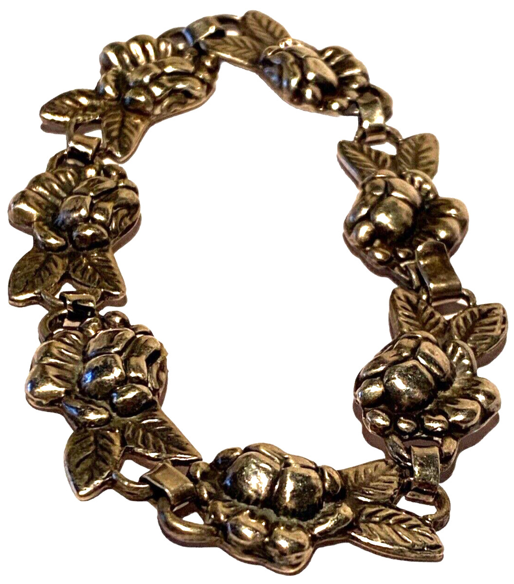 BERNICE GOODSPEED VINTAGE STERLING SILVER ARTISAN MID CENTURY REPOUSSÉ BRACELET  View 4