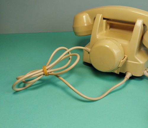 Vintage Telephone Ancien Blanc A Cadran Rotatif TBE PTT France Télécom 🔵 - Picture 7 of 8