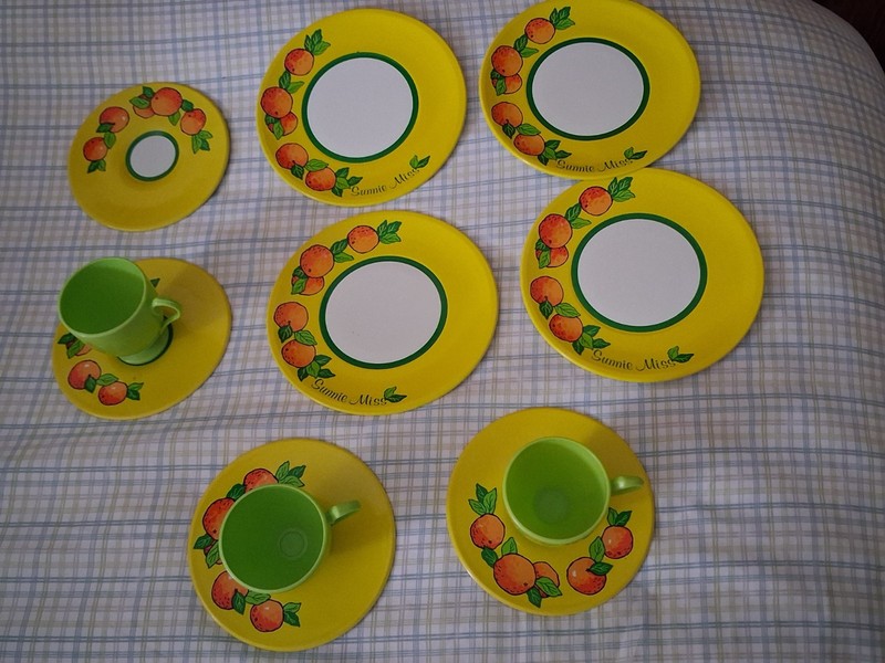 Vintage Sunnie Miss Set Of Metal Toy Dishes
