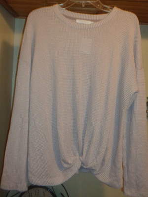 LUSH  GRAY  ''ASHES OF ROSE''   TEXTURED  WAFFLE KNIT   LONG SLEEVE TOP  NWT SZ L