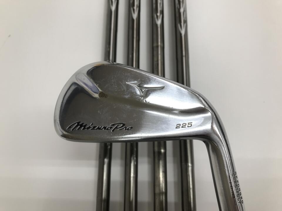 Mizuno Pro 225 37.5