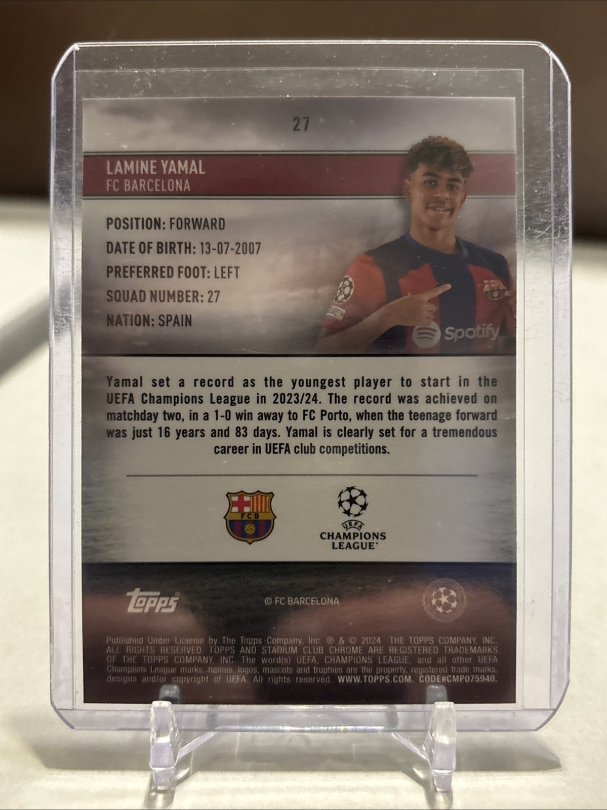 2023-24 Topps Stadium Club Chrome Uefa Champions League - Lamine Yamal #27 (RC) view 2