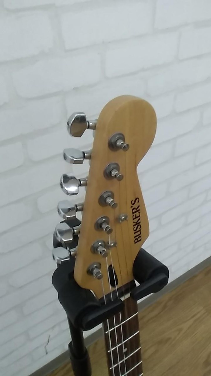 BUSKER'S　Stratocaster　Model Amazon.co.jp: BUSKER'S BST-STD 3TS Electric Guitar, Stratocaster