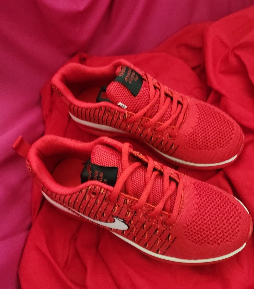 Fashion shoes shop red colour