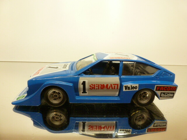 VOITURE MINIATURE ALFA Romeo Alfetta GTV Turbo Guida TV Polistil Italy
