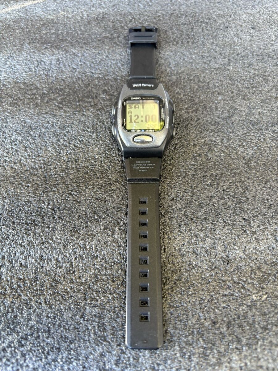 Casio Wrist Camera 2220 WQV-1 Digital Alarm Vintage Watch Casio Wrist Camera 2220 WQV-1 Digital Alarm Vintage Watch