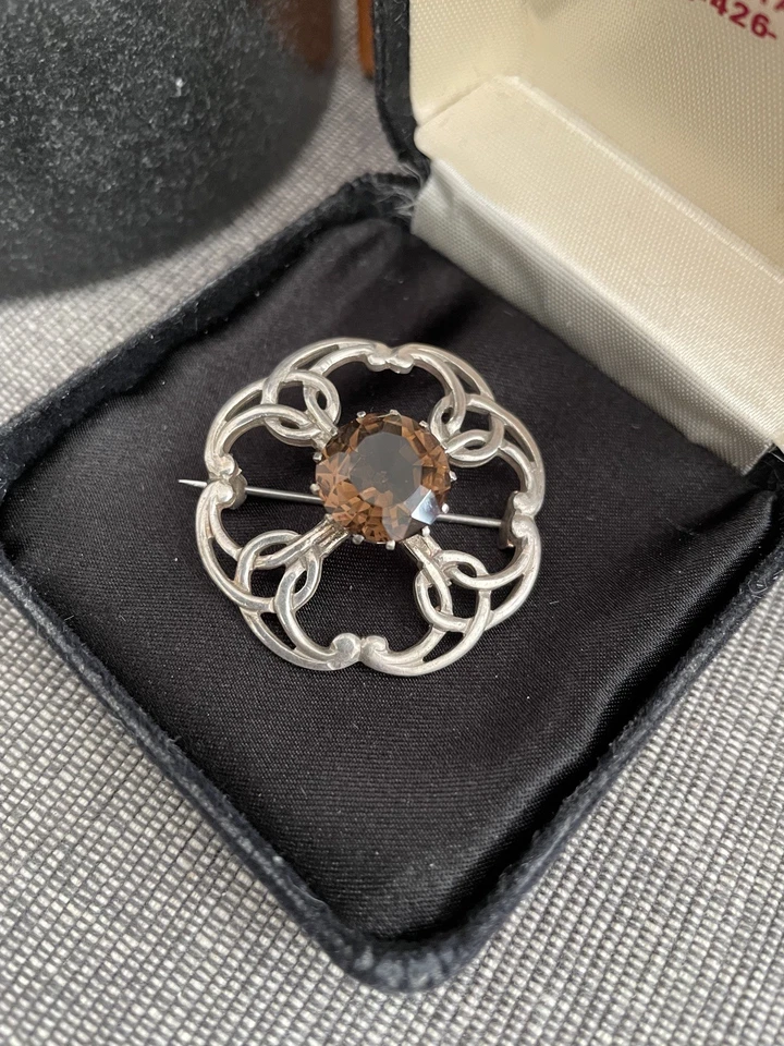 Broche nudo abierto de cuarzo ahumado escocés plateado vintage Foto 4 de 4