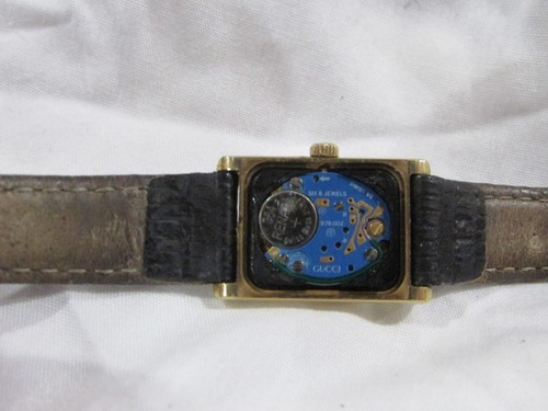 14KARATOWE ZŁOTO BAUME MERCIER ZEGAREK TANK CASE Z GUCCI SZWAJCARSKIM MECHANIZMEM KWARCOWYM - Zdjęcie 8 z 13
