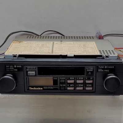 TECHNICS ALPHATUNER Car Stereo Cassette Deck Radio FM-AM CQ-R700EU