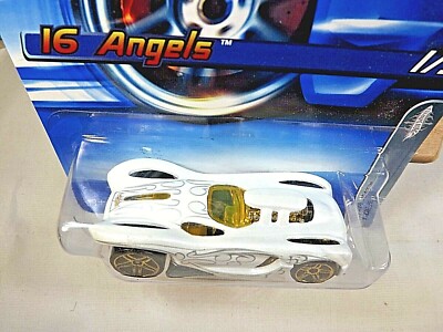 2005 Hot Wheels #106 White Heat 1/5 16 ANGELS White w/Gold Pr5