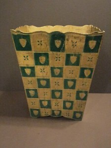 Vtg Florentine Italy Toleware Gold Green Trash Can Checkerboard Shield Lion