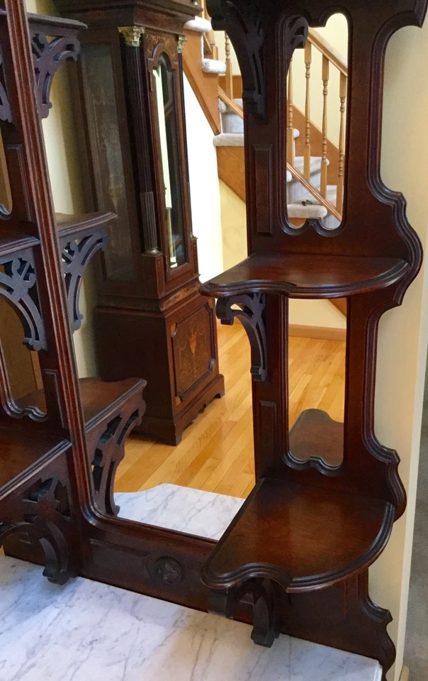 RENACENTISTA NOGAL Y BURL MÁRMOL SUPERIOR ETAGERE Foto 4 de 4