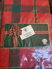 Holiday Vintage Christmas Napkins set of 4 from Sultan Linens