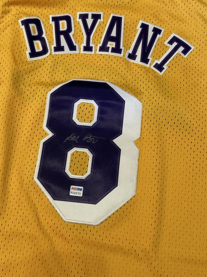 Kobe Bryant Signed Lakers Jersey Shirt PSA/DNA COA - Image 2 of 3