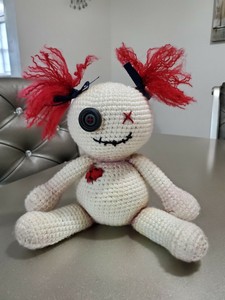 muñeca dolly amigurumi