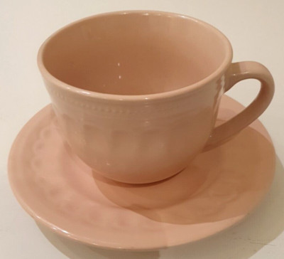 Atemberaubende babyrosa, Porzellan, traditionelle Teetasse und Untertasse