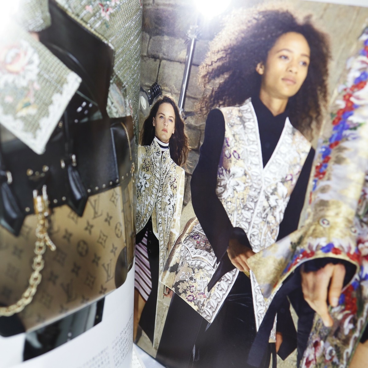 Louis Vuitton The Book #8 05/2018-10/2018 Japanese catalog Louis Vuitton The Book #8 05/2018-10/2018 Japanese catalog