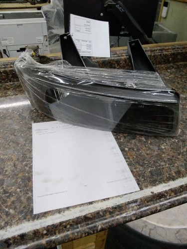 Passenger Headlight Composite Fits 03-25 EXPRESS 2500 VAN 1228297