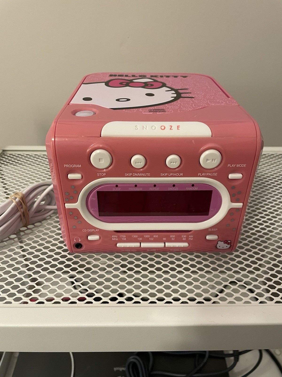 Hello Kitty AM/FM Stereo CD Alarm Clock Radio KT2053A Tested & Working