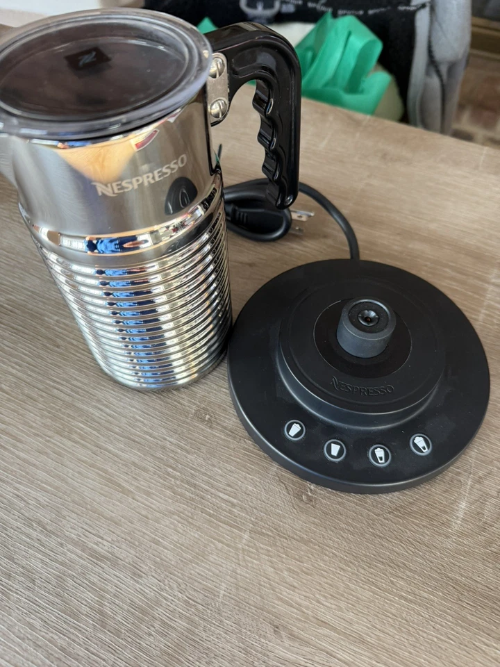 Nespresso Aeroccino Milk Frother Model 4192 - Hot & Cold Foam Maker - Image 4 of 4