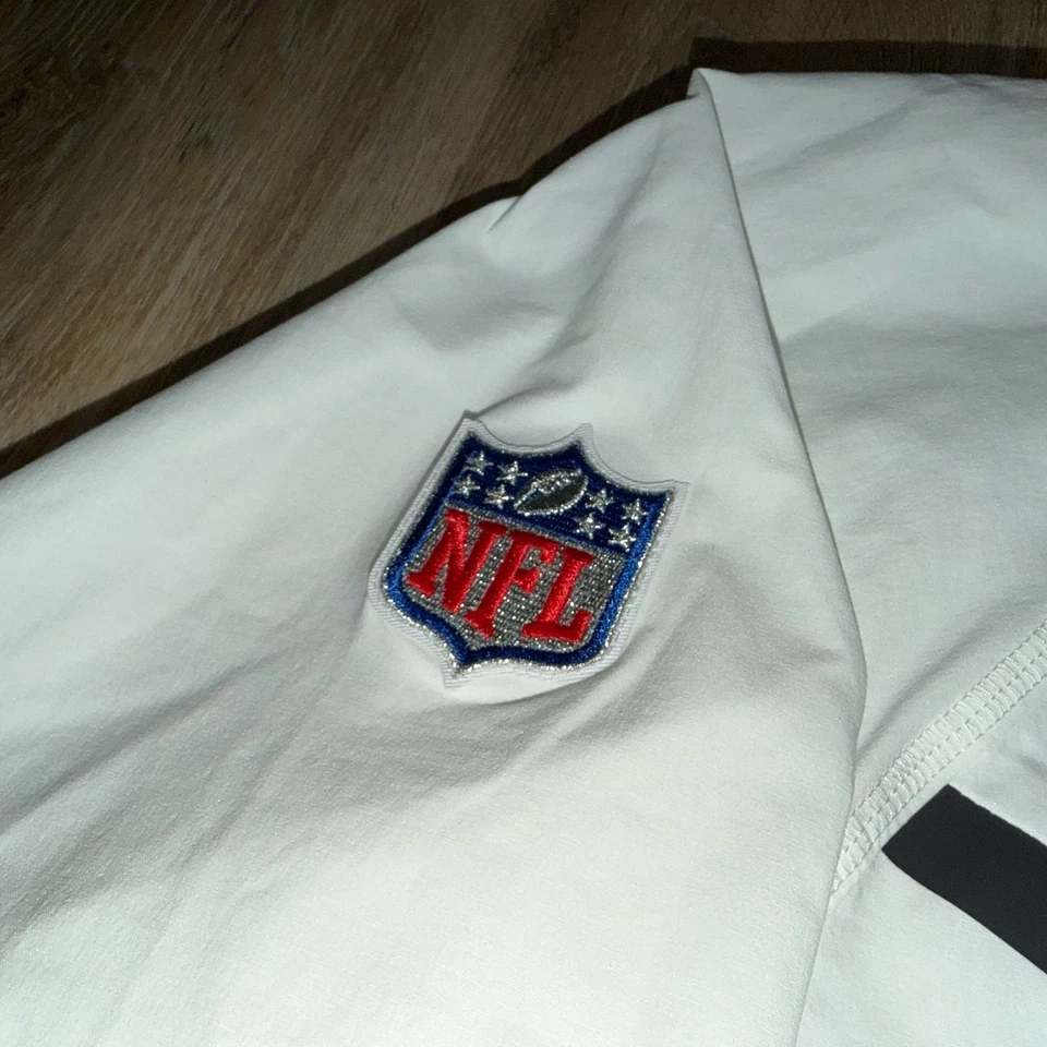 Chaqueta Buffalo Bills NFL Rivalries Frío Nike Tech Cremallera Completa Lateral Foto 3 de 4