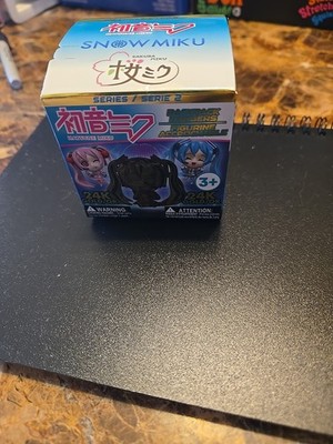 Hatsune Miku Series 2 Snow Miku GOLD PLATED HATSUNE 24K Chase Backpack Hangers