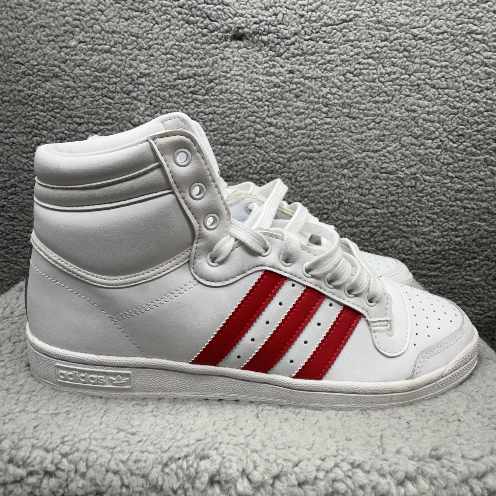 Mens Size 9.5 White Red Leather High Top Sneakers Fv4229