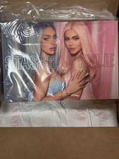 ¡Juego completo Stassi X Kylie!  ¡Nuevo en caja/caja de relaciones públicas! 💕💕💕