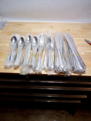 Reed&barton  englefield 105 pc for 12