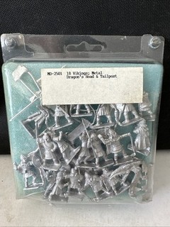 18 Metal Viking Miniatures in Package dragons head and tailpost