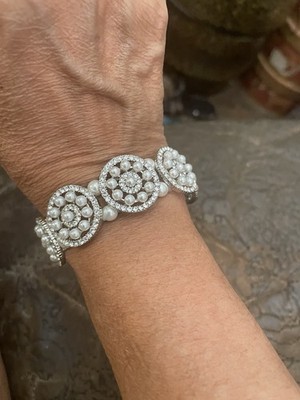 Retro Gatsby Glam White Pearl Rhinestone Disc Elasticized Stretch Bracelet (S/M)