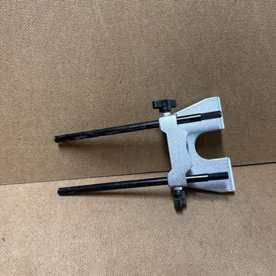 Universal Edge Guide Assembly Trim Router Attachment with Durable Construction