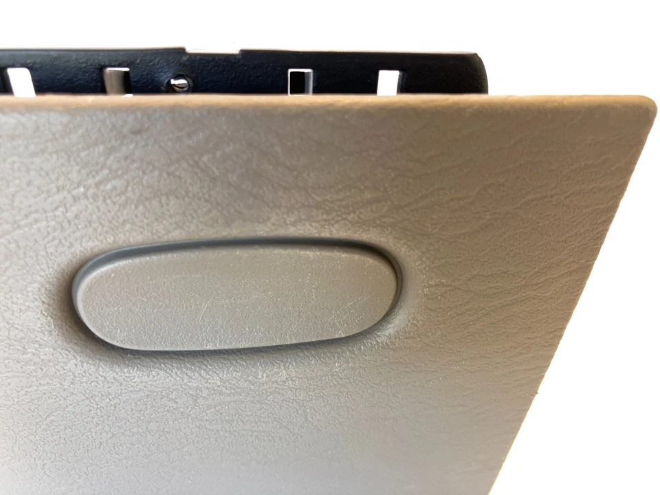 Cenicero Bandeja de cenizas con inserto Dodge Ram 1500 2002-2005 2003-05 2500 3500 Taupe M9L5 Foto 4 de 4