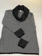 Calvin Klein Sweater XLBlack/White Knit Design Contrasting Knit Collar and Cuffs