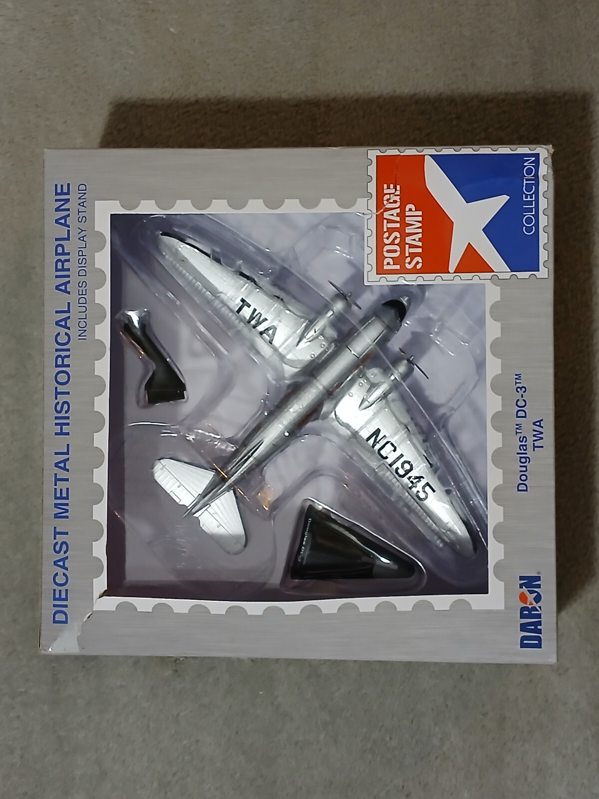 Daron American Airlines Douglas DC-3 Flagship Tulsa Model Plane 1:144 Scale