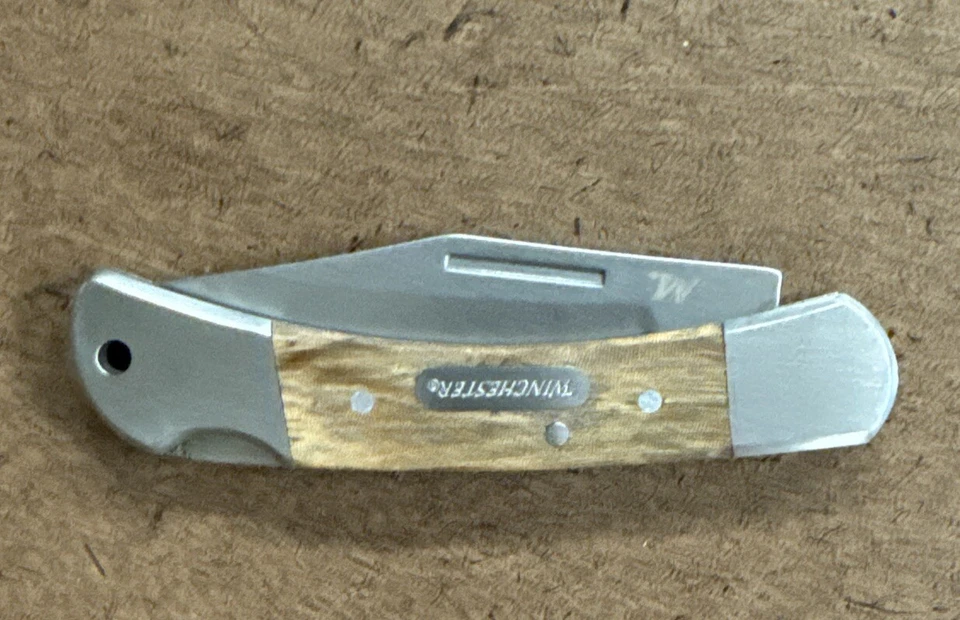 "Cuchillo Winchester Lasso Lockback con mango de madera 4"" cerrado" Foto 3 de 4