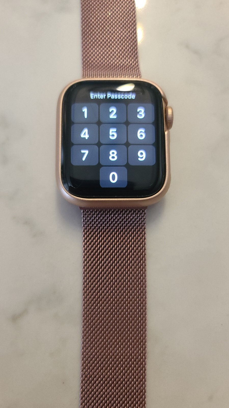 Apple Watch SE 40mm Gold Aluminum with Pink Sand Nylon Loop GPS-image