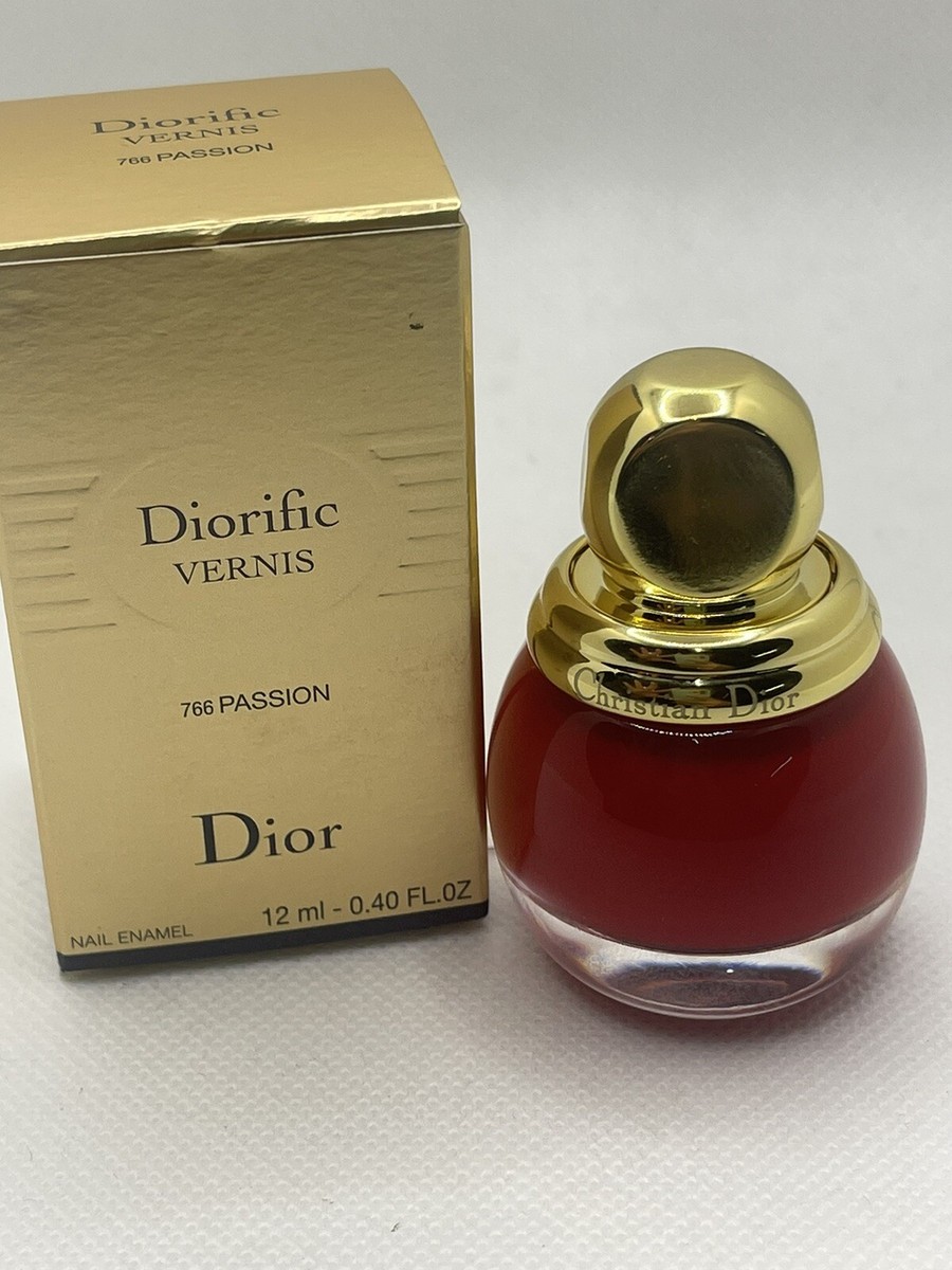 DIOR VERNIS　3本セット Dior Vernis Top Coat: Milky Shimmery Top Coat Nail Lacquer