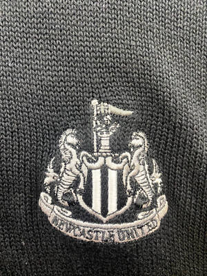 Pull Officiel Newcastle United – Noir – Taille S – Haut NUFC
