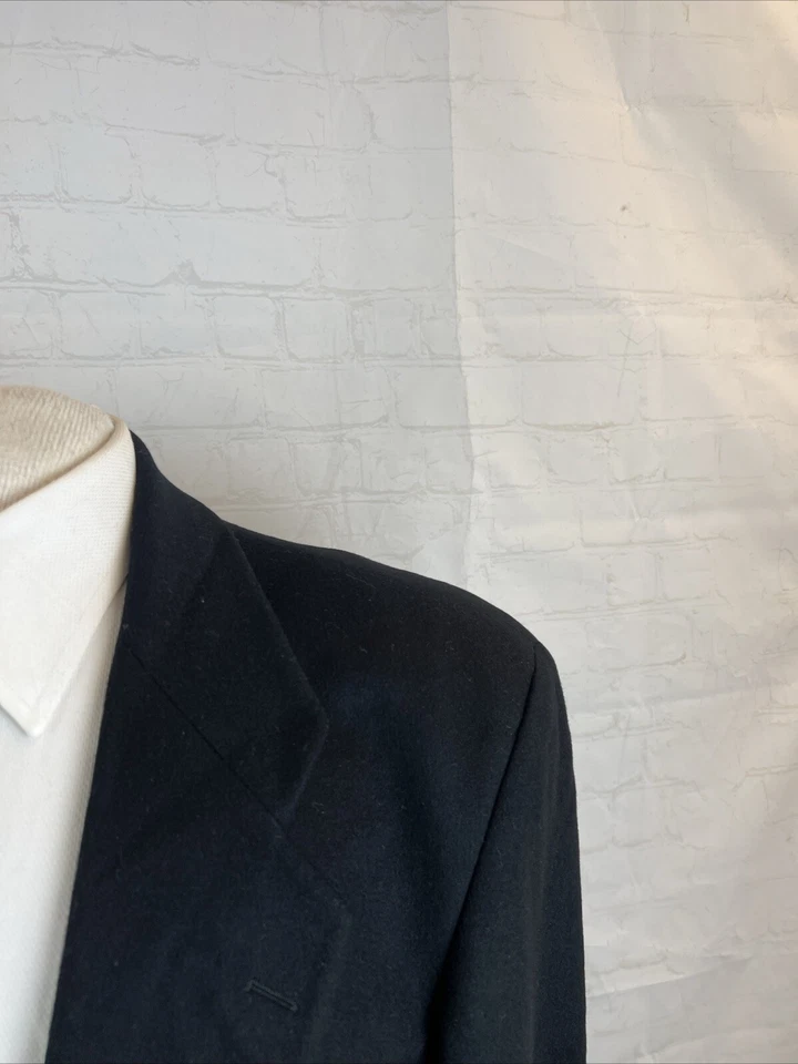 Blazer de cachemir liso negro Fioravanti para hombre otoño/invierno 40R $1,195 Foto 2 de 4