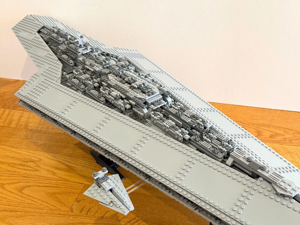 Суперзвездный разрушитель LEGO Star Wars 10221 UCS в комплекте - Изображение 4 из 4