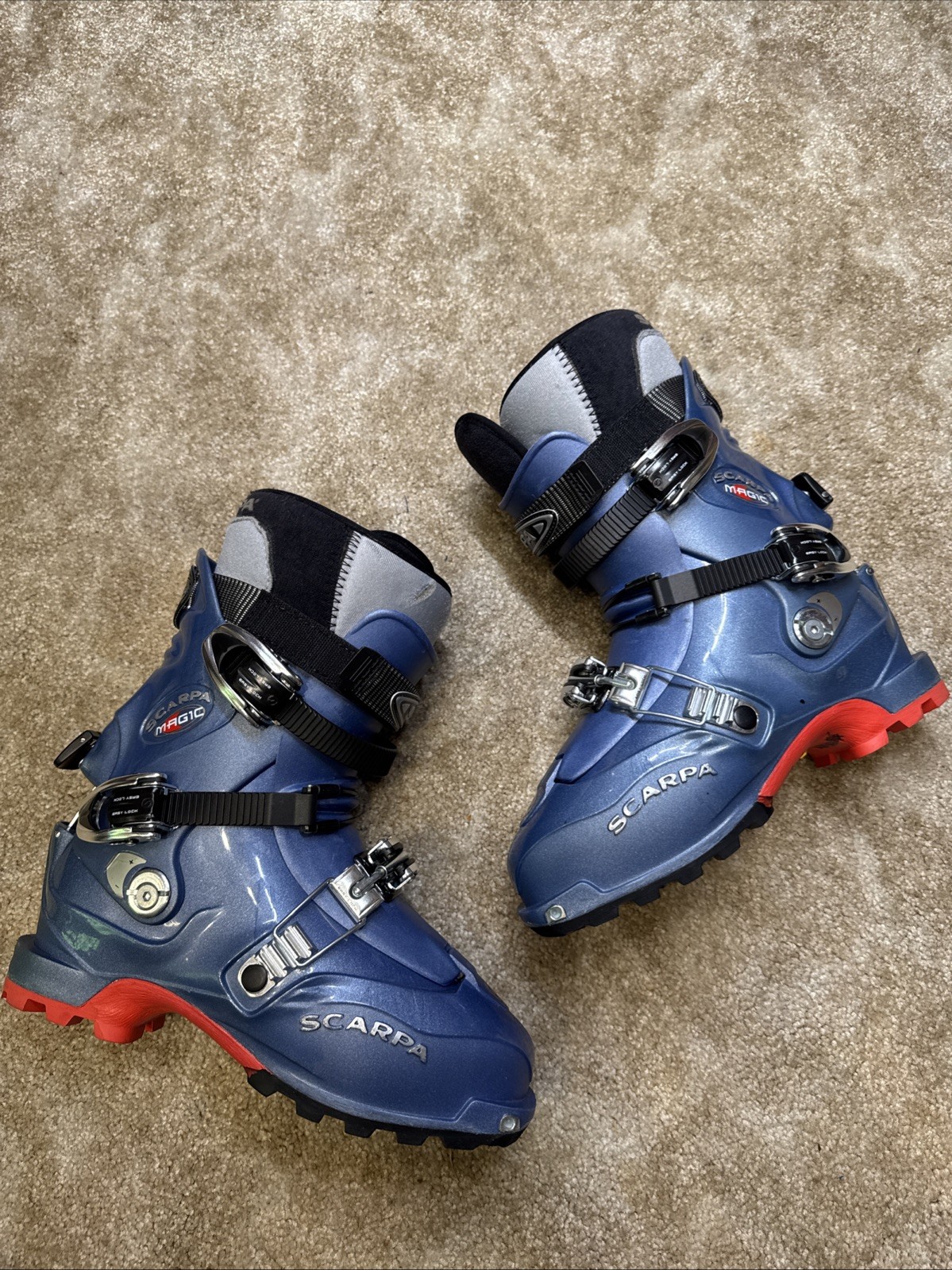 SALOMON Scarpone da sci Scarpa Vibram Magic Touring misura 297 mm Mondo 25 25 5