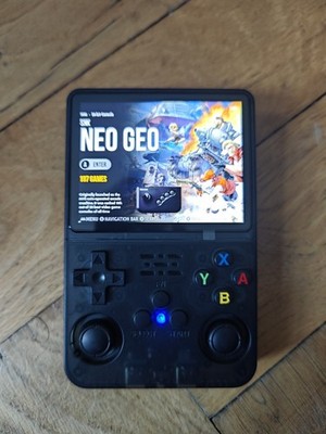R36S Retro Handheld Game Console | Linux | 3.5 Inch IPS Screen New + Charger